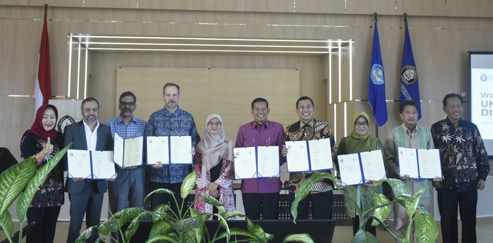 Universitas Diponegoro Tandatangani Perjanjian Kerja Sama dengan University of Waterloo Kanada