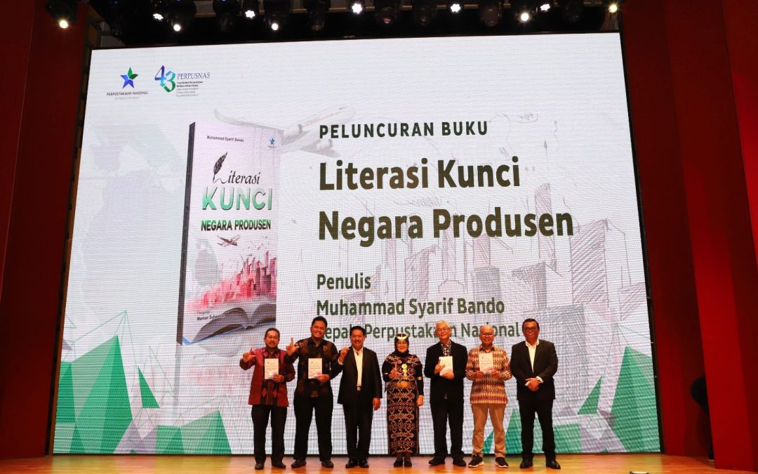 Perpusnas Luncurkan Buku Literasi Kunci Negara Produsen dalam Peringatan HUT ke-43 Perpusnas